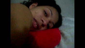 Jade horny asks her friend to put it in her pussy