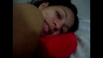 Jade horny asks her friend to put it in her pussy