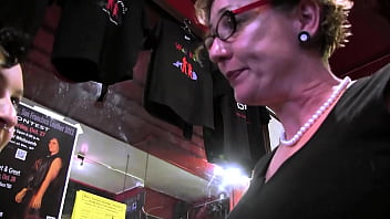 Sextoy lesbian milf cougar xxx