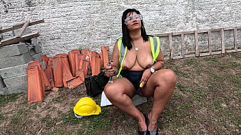 Nicoly gozei pra caralho na obra pra deixar os peões loucos