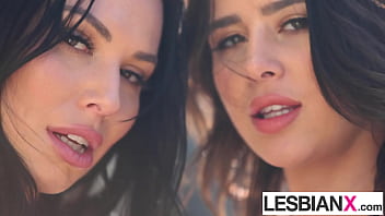 Sultry aidra fox finger fucks cutiepie