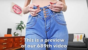 What a pleasure to jizz on those jeans