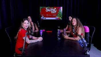 Safada mostra como é o seu boquete sensualiza tirando a roupa mostrando os seus peitos e a buceta gostosa recebendo uma chupada bruninha a surfistinha watch sheer red