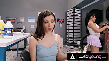 Let's fuck while waiting