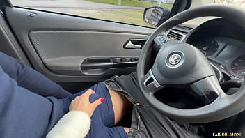 Motorista de aplicativo me reconhece e goza na minha boca pela carona – fabi drumond