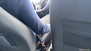 Motorista de aplicativo me reconhece e goza na minha boca pela carona – fabi drumond