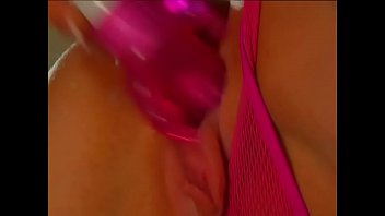 Busty cailey taylor masturbates with his toy