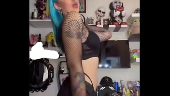 Caliente perra te pondra la verga dura