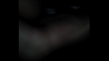 Batendo na putinha do corno