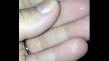 Puta safada depois de tocar uma pensando no novinho