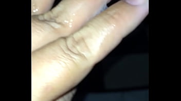 Puta safada depois de tocar uma pensando no novinho