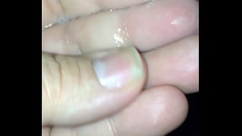 Puta safada depois de tocar uma pensando no novinho