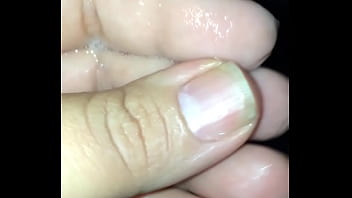 Puta safada depois de tocar uma pensando no novinho