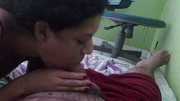 Jade brincando com as bolas do amigo