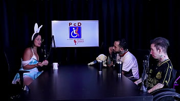 Foi para um reality show iniciou com vídeo chamada a mãe é uma safada e teve que pagar para gravar tifany rocha swing cast watch sheer red