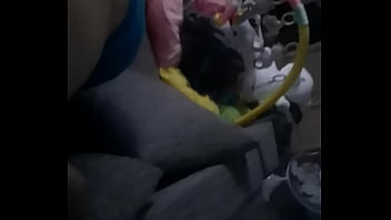 Je baise sur mon canapé