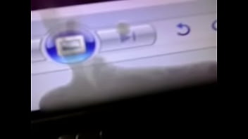 Gozando para uma amiga