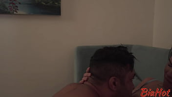 Novinha submissa se tocando do jeitinho que eu mando engoliu todo meu cacete querendo ganhar leitinho