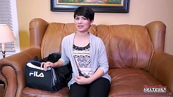 Brunette hottie jae scott gives a bj and gets her wet pussy deeply pounded