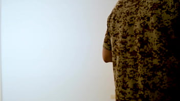 Behind the scenes session halloween ; the photographer fucks me after getting excited when he was taking professional photos of me for halloween p2