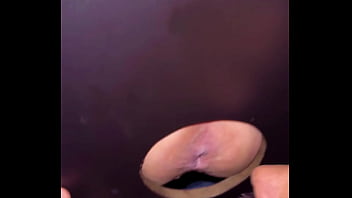 O Prazer De Fuder Vários Cu Desconhecidos Num Glory Hole thumbnail