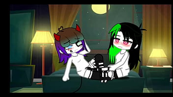 Olívia vê lele se masturbando e começa a chupar a buceta dela até gozar