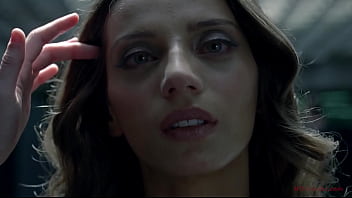 Angela Sarafyan Westworld 01 01 01 thumbnail