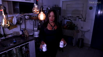 No halloween amigos são possuídos pelos desejos da entidade