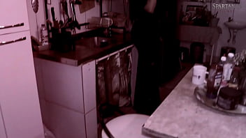 No halloween amigos são possuídos pelos desejos da entidade