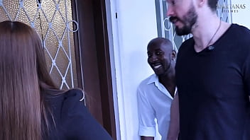 No halloween amigos são possuídos pelos desejos da entidade