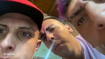 Trio con adolecente modelo y su hermana de 18