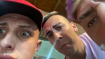 Trio con adolecente modelo y su hermana de 18