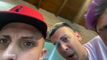 Trio con adolecente modelo y su hermana de 18