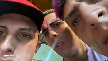 Trio con adolecente modelo y su hermana de 18