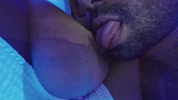 Noite socando a rola no cuzinho da cavalona até o fim