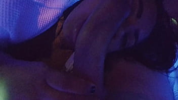 Noite socando a rola no cuzinho da cavalona até o fim