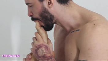 Comi a buceta peluda da priscila belini e enchi ela de porra