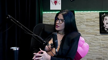 Sempre quis o que dá tesão ficou a vontade na produtora tem muita censura nas redes e foi a primeira vez que fez dp leticia braga watch sheer red