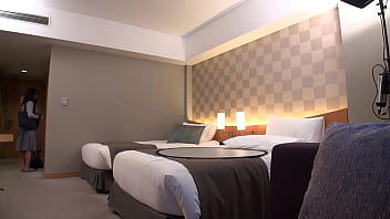 【流出厳禁】奇跡のjカップアイドルとの完全プライベート撮影会。撮影そっちのけでヌルヌルハードプレイ 1