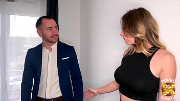 Alva jolie milf satisfaite par deux hommes