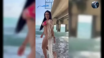 Fitness woman likes to show off all naked