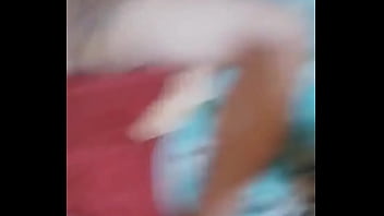 Dándole duro a la güera