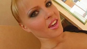 Give me pink amateur squirting teen plays with pussy and ass