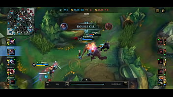 Samurai fazendo 1v3 com safadas