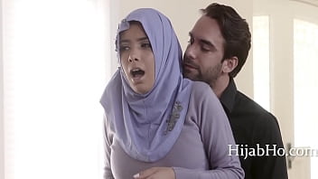 Undercover cop fucks me wife in hijab