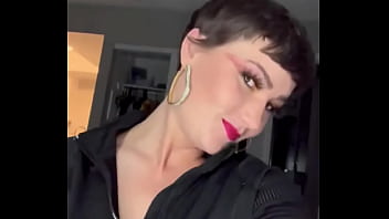 The curls i just can’t stop cutting them off ️what do you think i should do with my hair