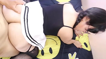 Termino corriéndome varias veces por el culo