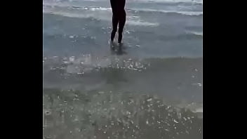 Qui viens à la plage avec moi
