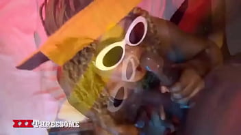 Xxx threesome i didn't know that my new roommate from the north can handle a cock like this