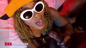 Xxx threesome i didn't know that my new roommate from the north can handle a cock like this